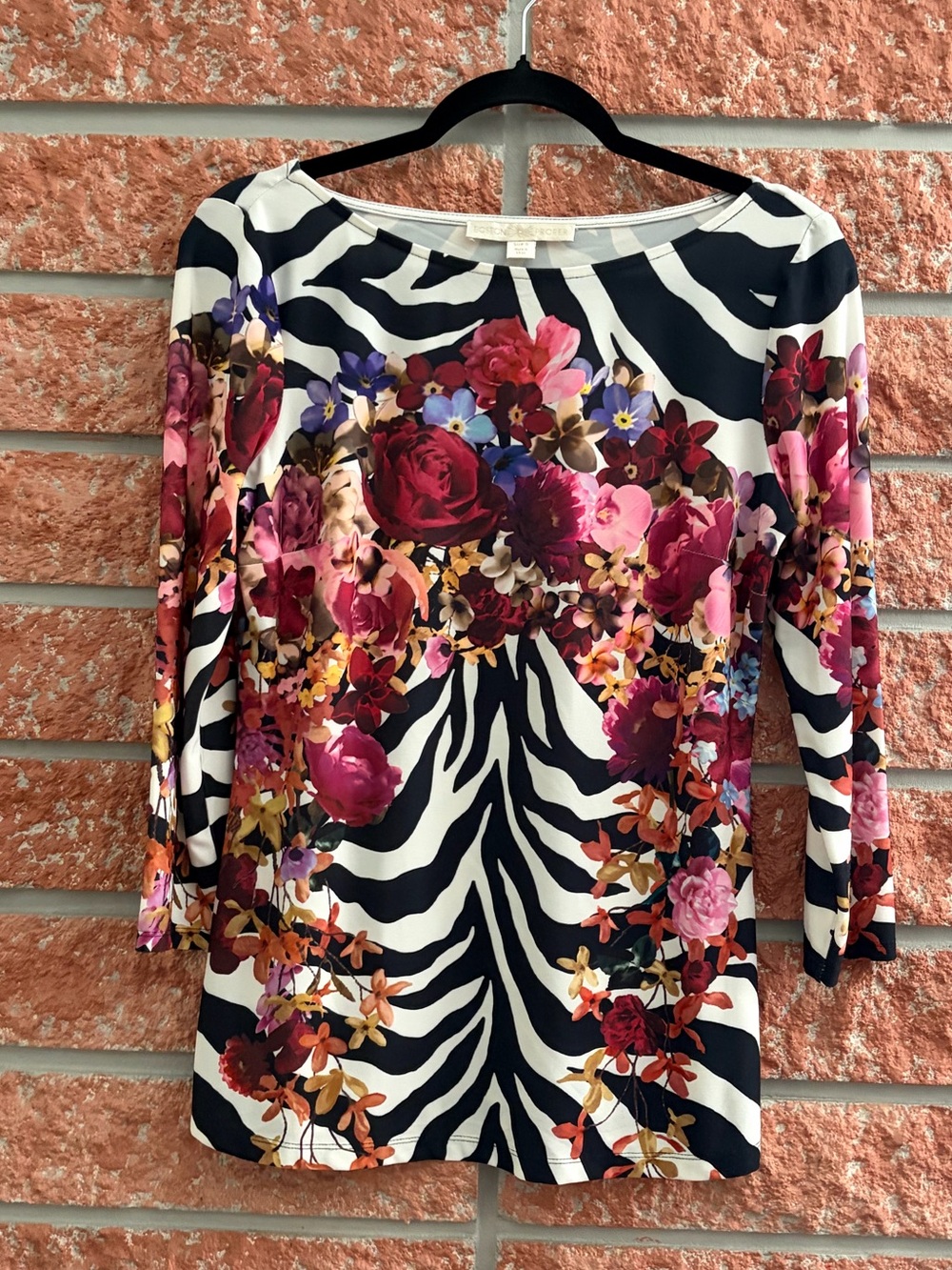🌟 Floral Zebra-Print Women’s Top